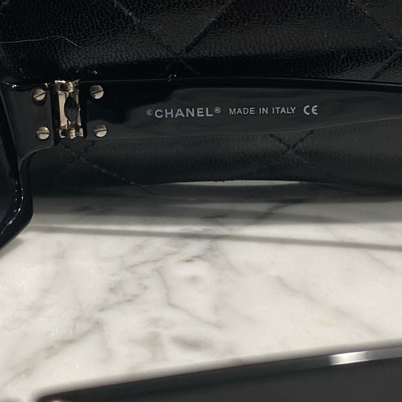 Authentic Chanel black square sunglasses - Picture 5 of 8